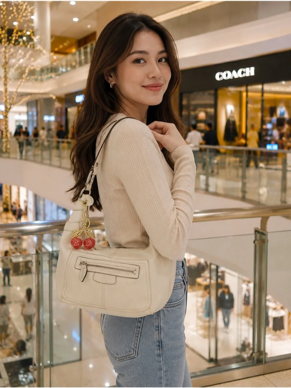 Vintage style Coach soho Shoulder Bag Cream soft Leather - Picture 4 of 17